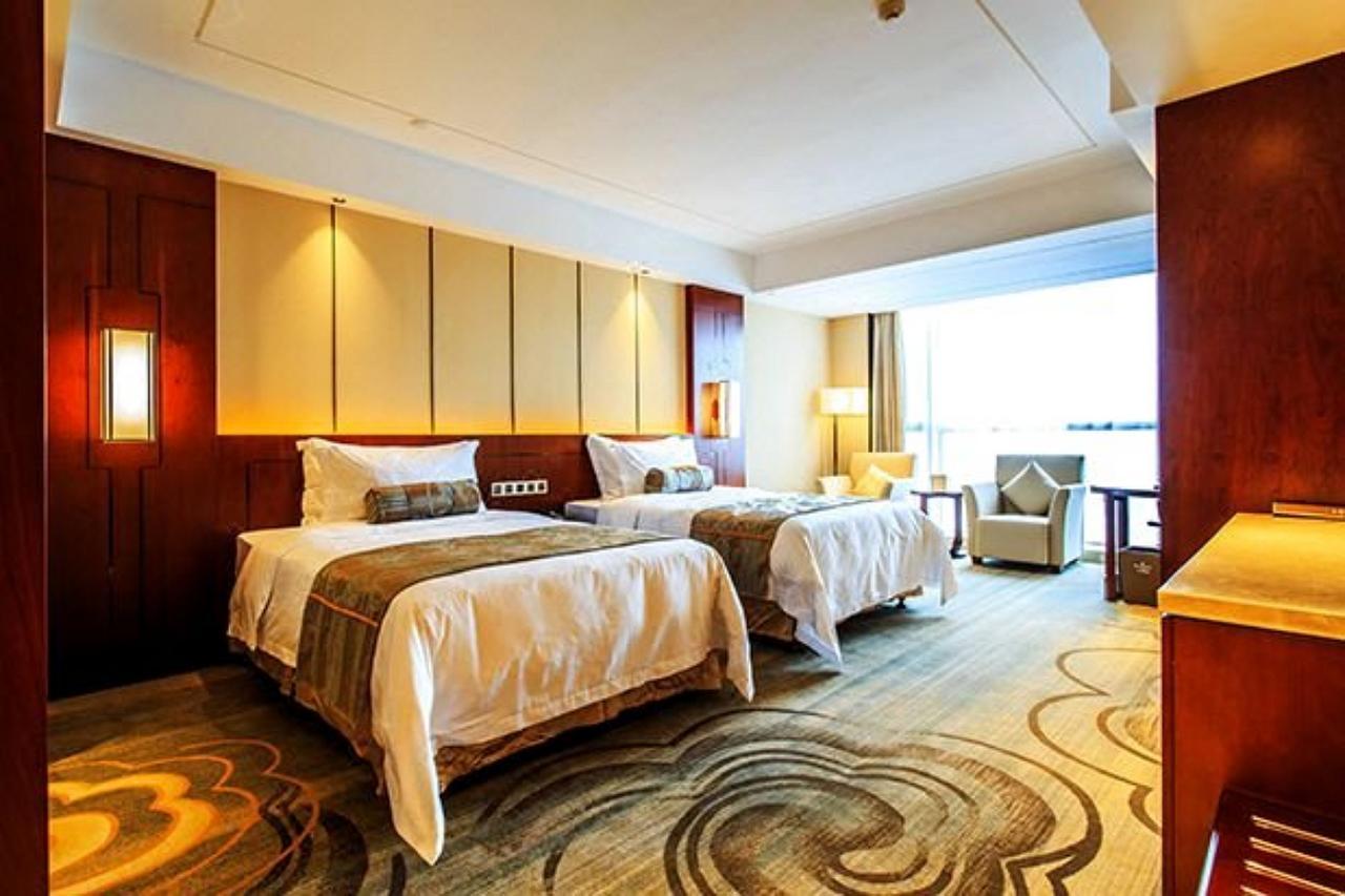Ramada Jiaxing Hotell Exteriör bild